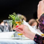 Porcja degustacyjna whisky podczas pokazu Pick and Taste